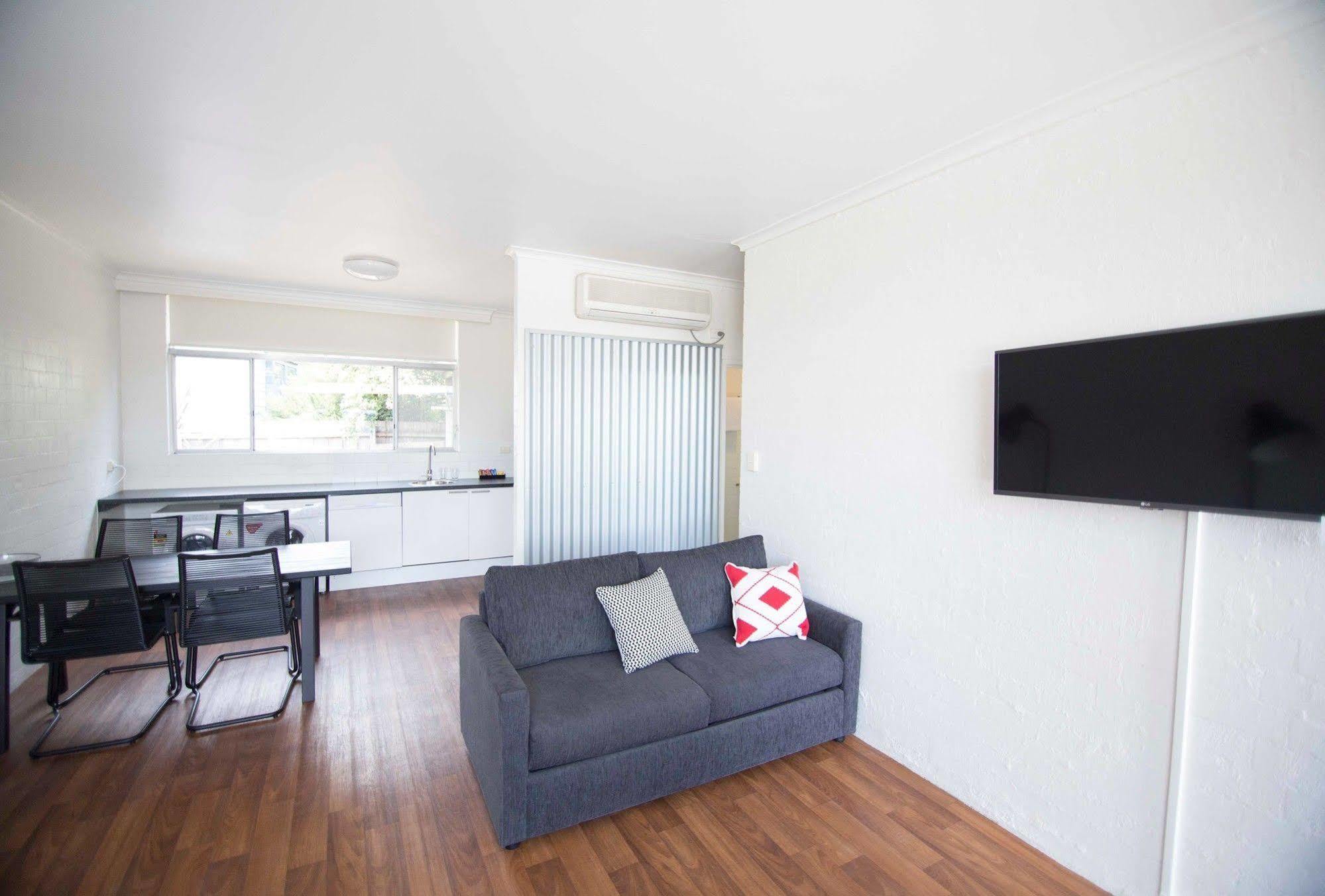 סייל Siesta Central Apartments מראה חיצוני תמונה